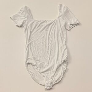 Aerie Smoothez White Scoop Neck Short Sleeve Bodysuit